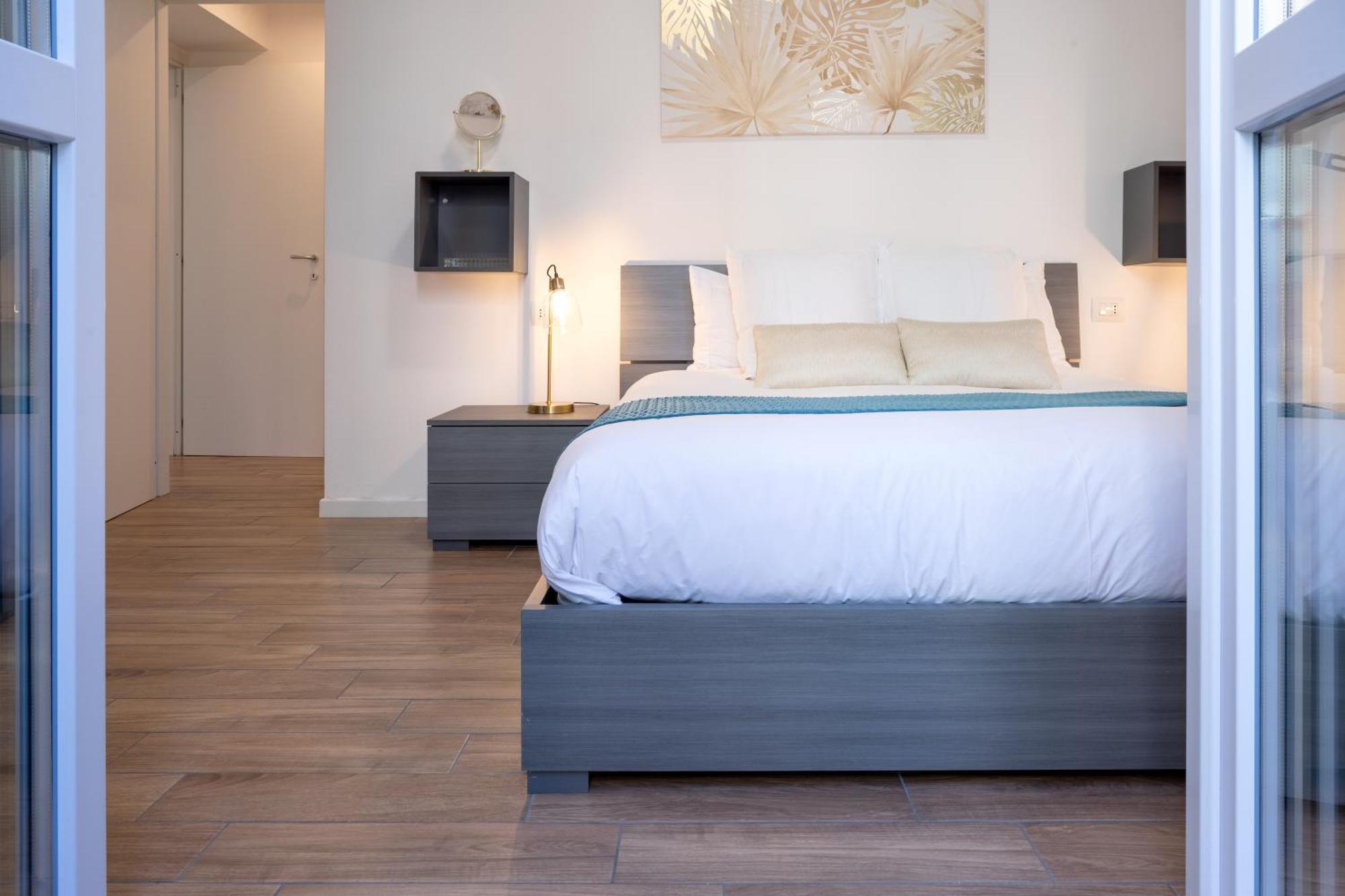Lora Apartment,Free Private Parking, Self Check In,1 โกโม ภายนอก รูปภาพ