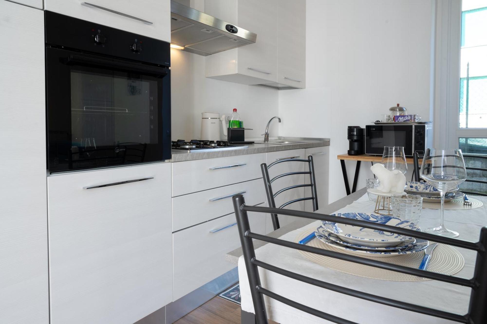Lora Apartment,Free Private Parking, Self Check In,1 โกโม ภายนอก รูปภาพ